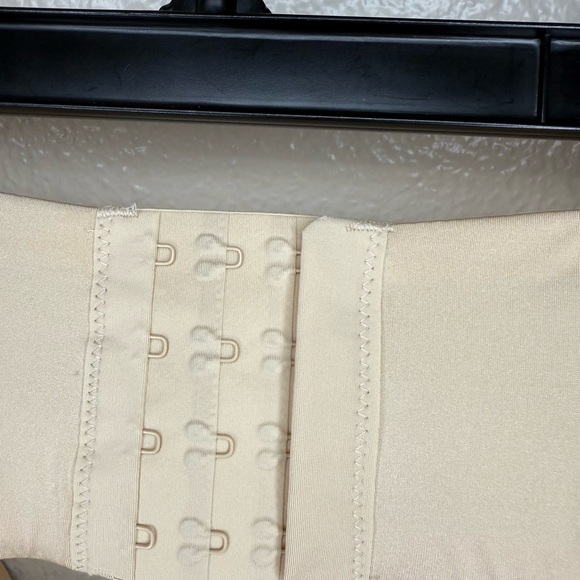 Skims ultimate collection STRAPLESS PUSH-UP BRA color clay size 38DD - Picture 8 of 8